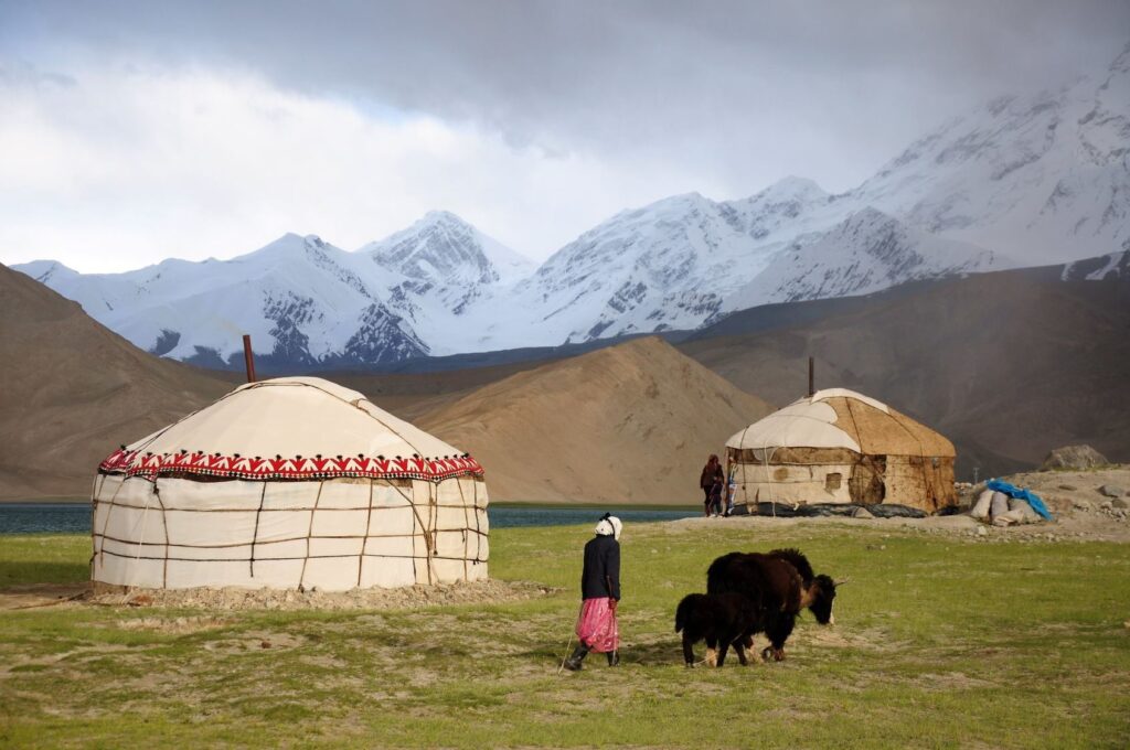 kyrgyzstan tourist invitation letter